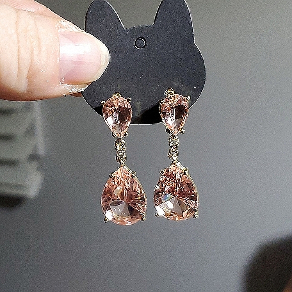 Gorgeous Crystal and Gold Earrings